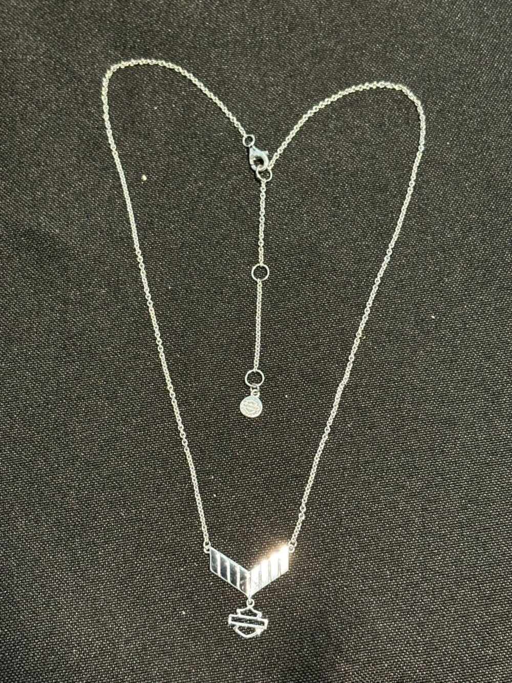 HARLEY DAVIDSON OPEN BAR & SHIELD STERLING SILVER NECKLACE